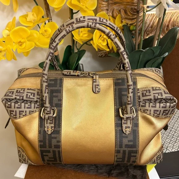 FENDI Zucca Vintage Canvas and Leather Luxury Boston Bag - Picture 3 of 11